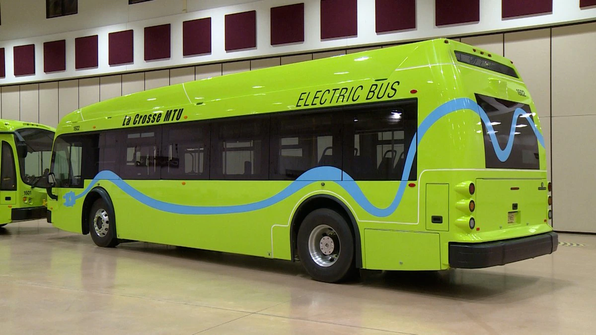 SUMC MLC Mobility Learning Center City Debuts Two New Electric Buses