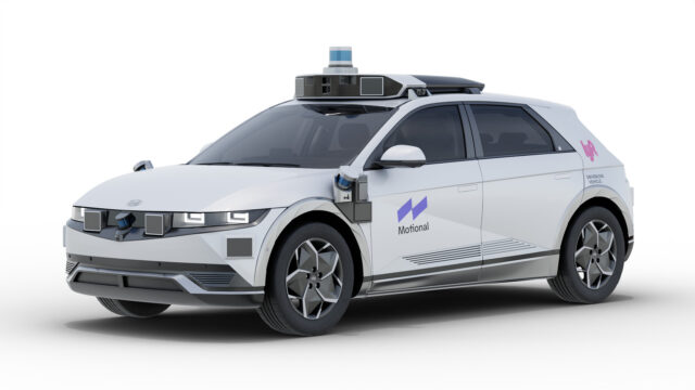 Image of the Lyft and Motional AV Taxi